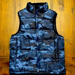 Super cute & warm GAP boys’ puffer zip vest